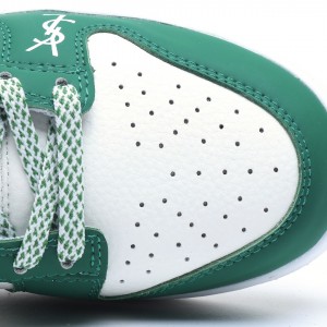 나이키 덩크 로우 유니버시티