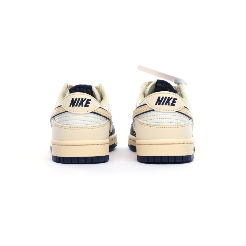 나이키 덩크 로우 유니버시티