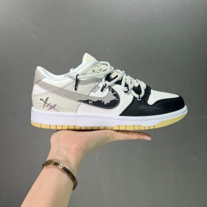 나이키 덩크 로우 유니버시티