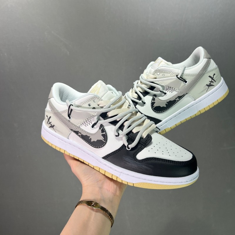 나이키 덩크 로우 유니버시티