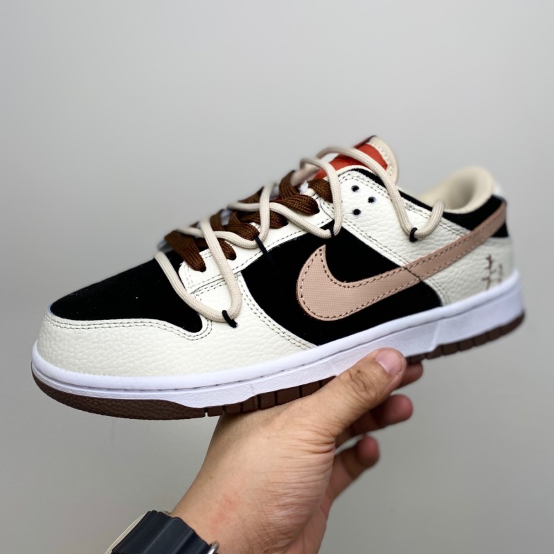 나이키 덩크 로우 유니버시티