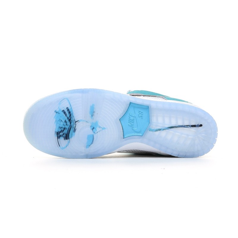 나이키 덩크 로우 유니버시티