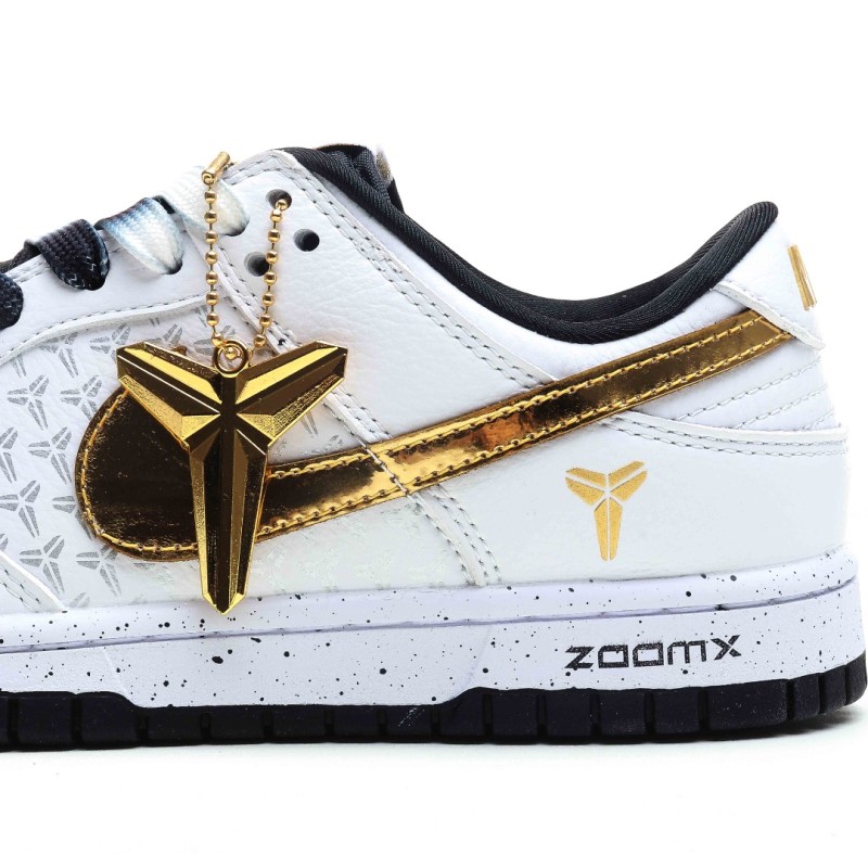 나이키 덩크 로우 유니버시티