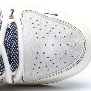 나이키 덩크 로우 유니버시티