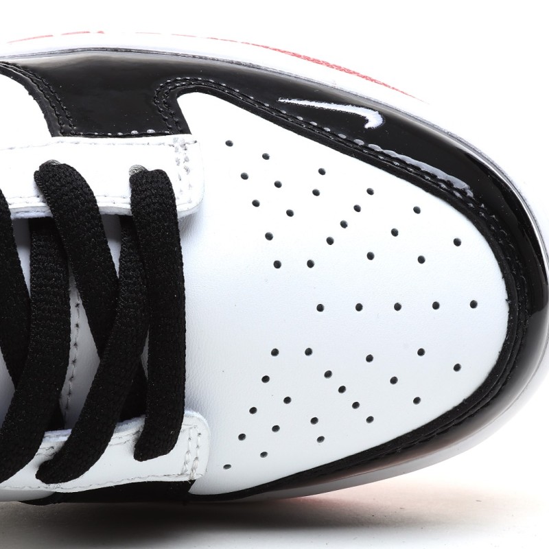 나이키 덩크 로우 유니버시티