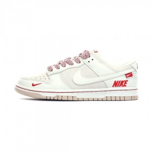 나이키 덩크 로우 유니버시티