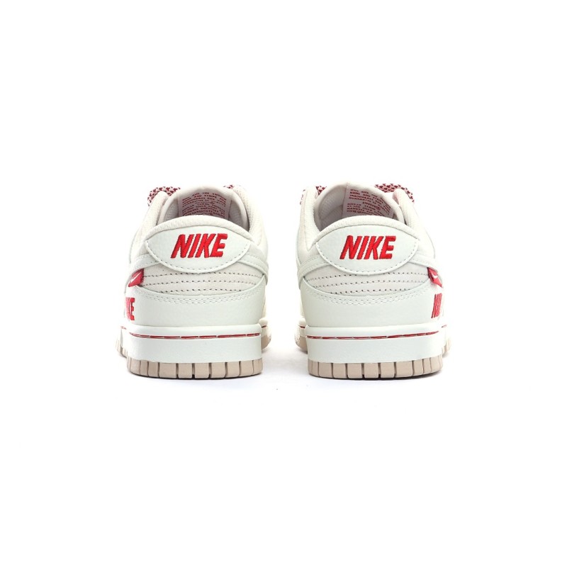 나이키 덩크 로우 유니버시티