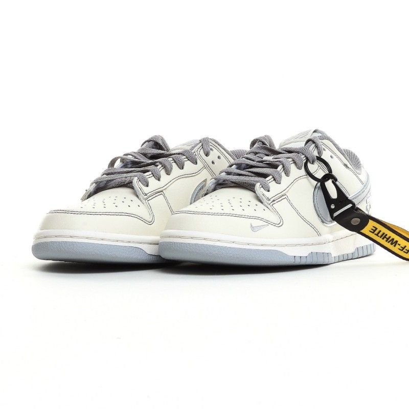 나이키 덩크 로우 유니버시티