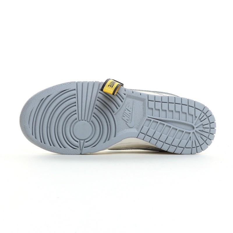 나이키 덩크 로우 유니버시티