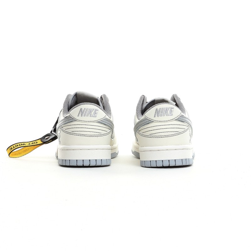 나이키 덩크 로우 유니버시티