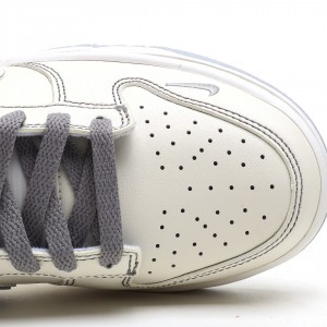 나이키 덩크 로우 유니버시티