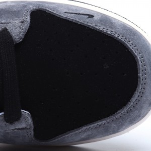 나이키 덩크 로우 유니버시티