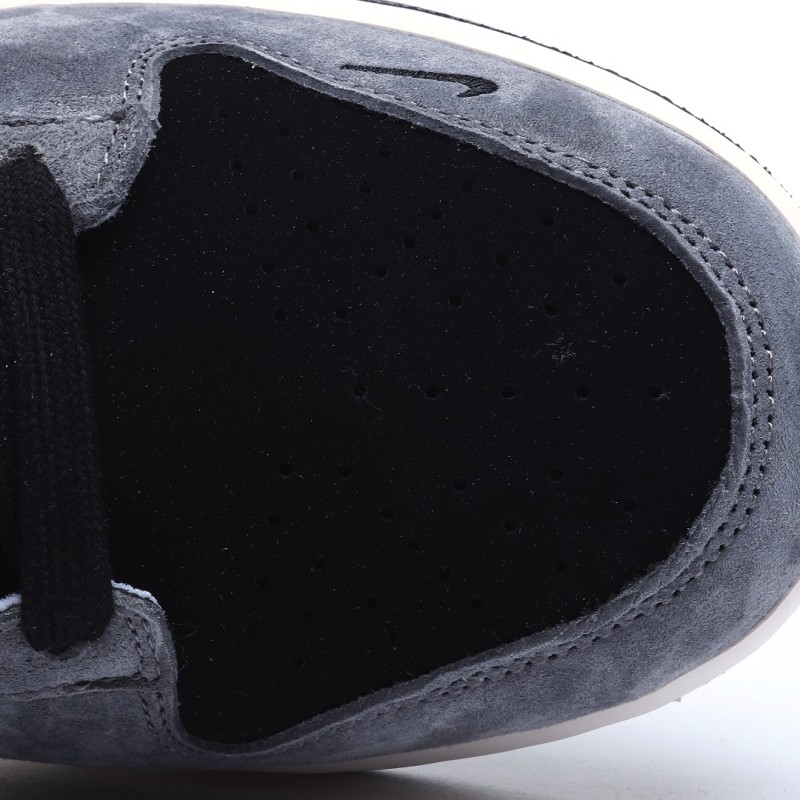 나이키 덩크 로우 유니버시티