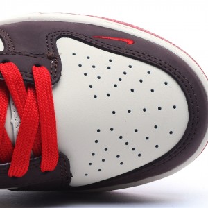 나이키 덩크 로우 유니버시티