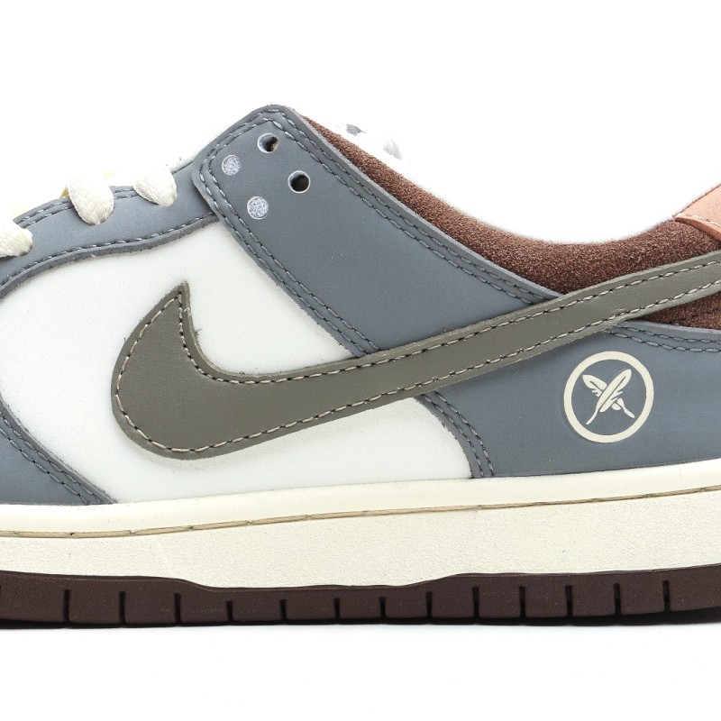 나이키 덩크 로우 유니버시티