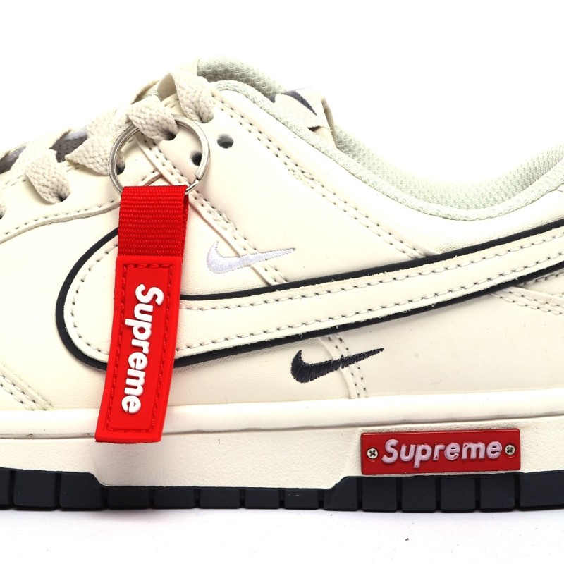 나이키 덩크 로우 유니버시티