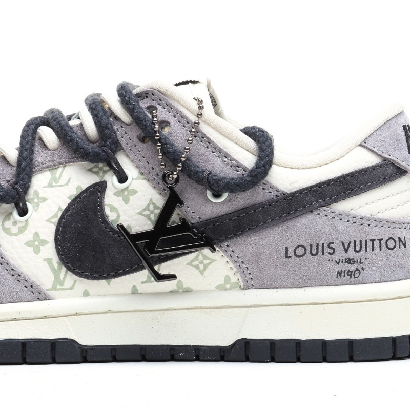 나이키 덩크 로우 유니버시티