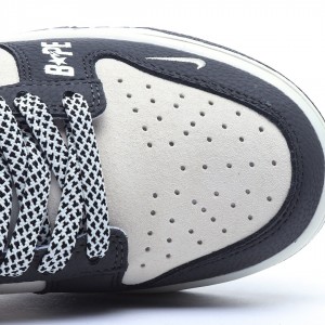 나이키 덩크 로우 유니버시티