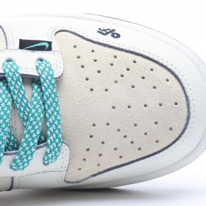 나이키 덩크 로우 유니버시티