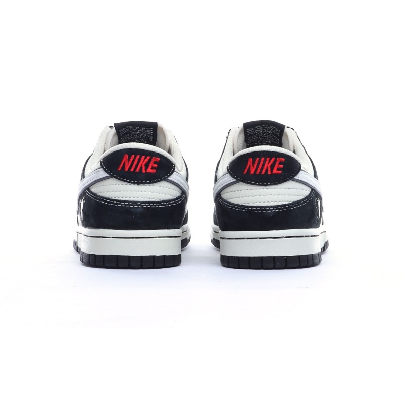 나이키 덩크 로우 유니버시티