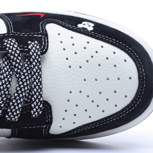 나이키 덩크 로우 유니버시티