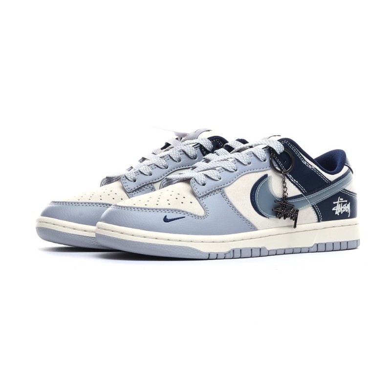 나이키 덩크 로우 유니버시티