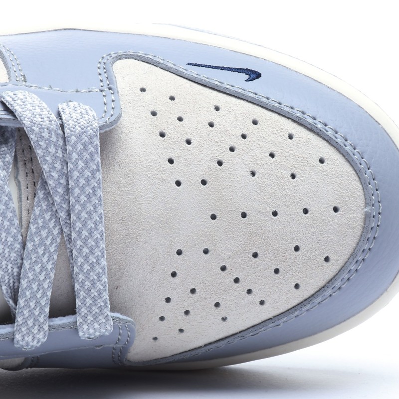 나이키 덩크 로우 유니버시티