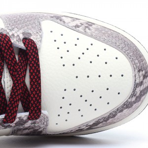 나이키 덩크 로우 유니버시티