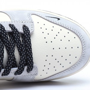 나이키 덩크 로우 유니버시티