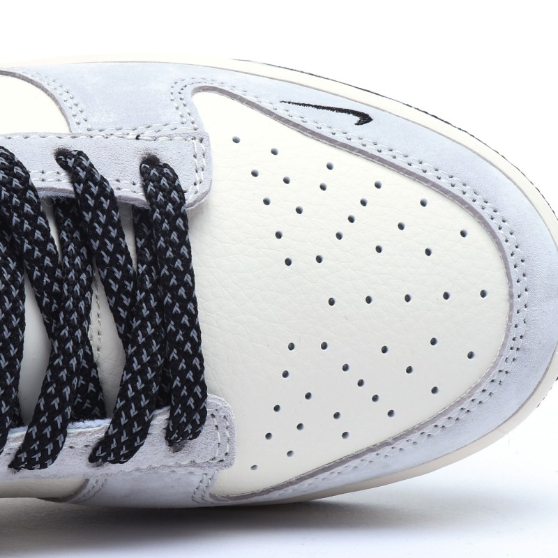 나이키 덩크 로우 유니버시티