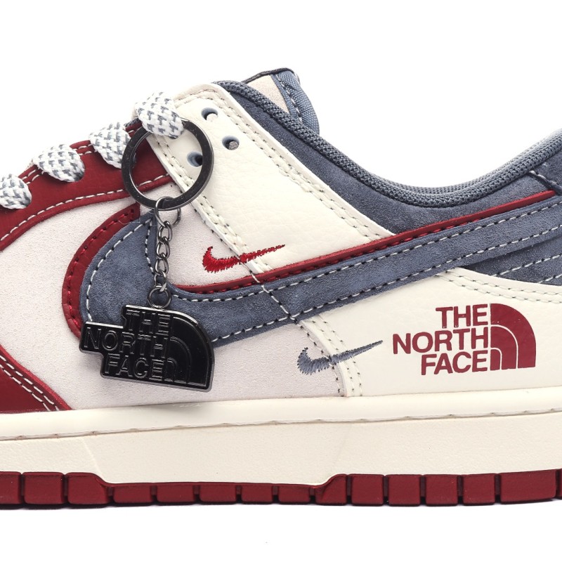 나이키 덩크 로우 유니버시티