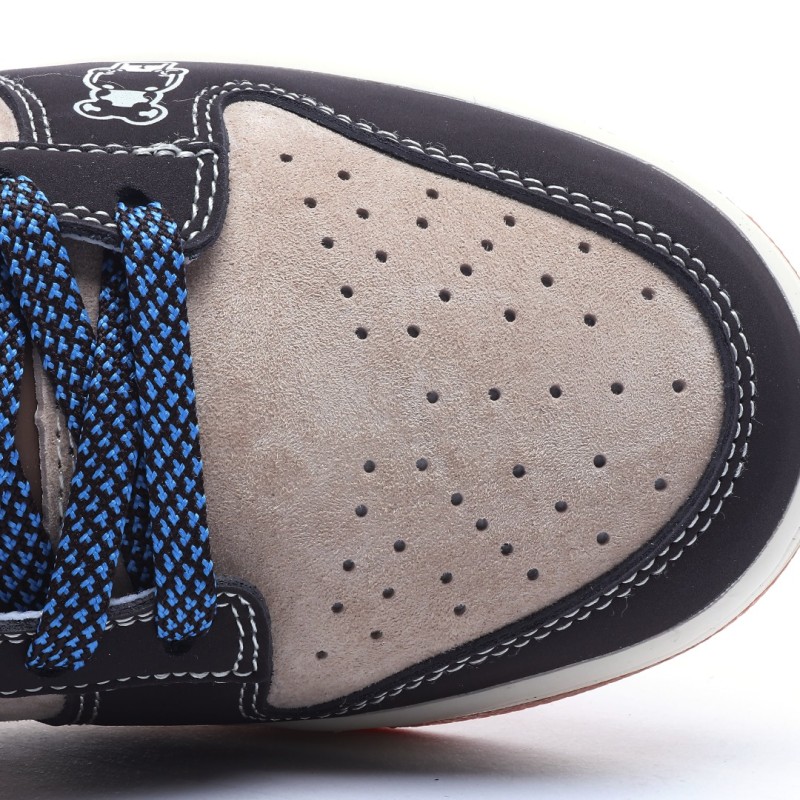 나이키 덩크 로우 유니버시티