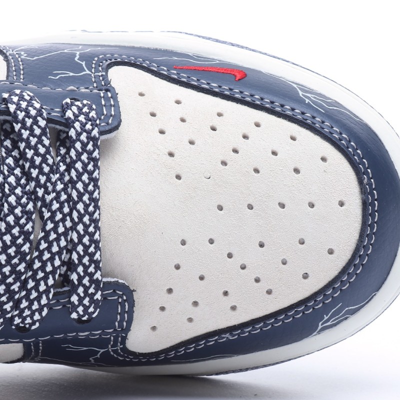 나이키 덩크 로우 유니버시티