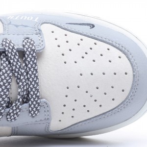 나이키 덩크 로우 유니버시티