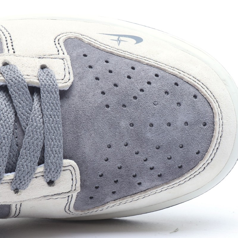 나이키 덩크 로우 유니버시티