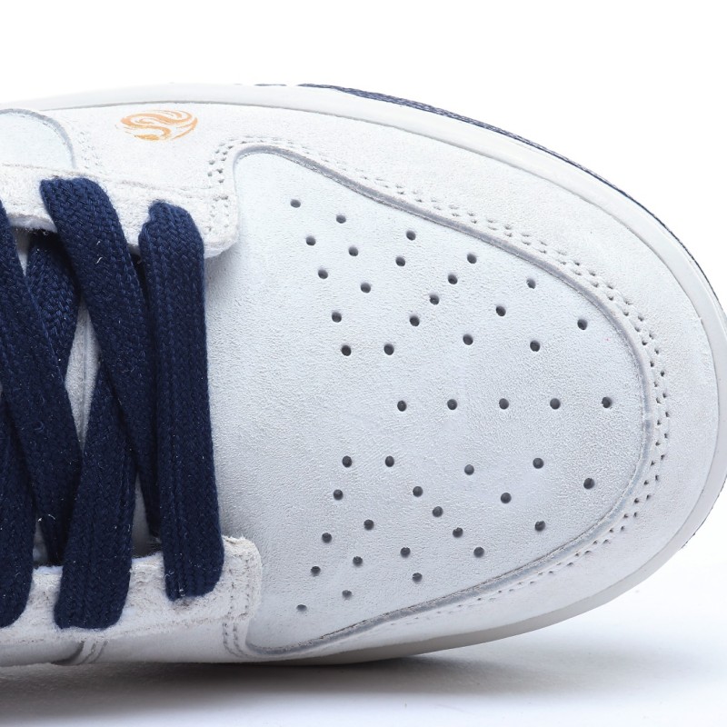 나이키 덩크 로우 유니버시티