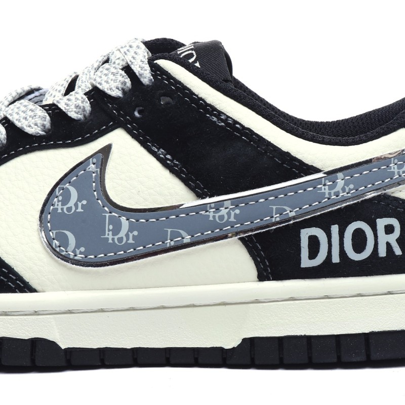 나이키 덩크 로우 유니버시티