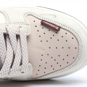 나이키 덩크 로우 유니버시티