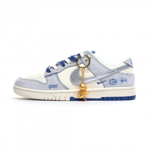 나이키 덩크 로우 유니버시티