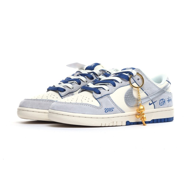 나이키 덩크 로우 유니버시티