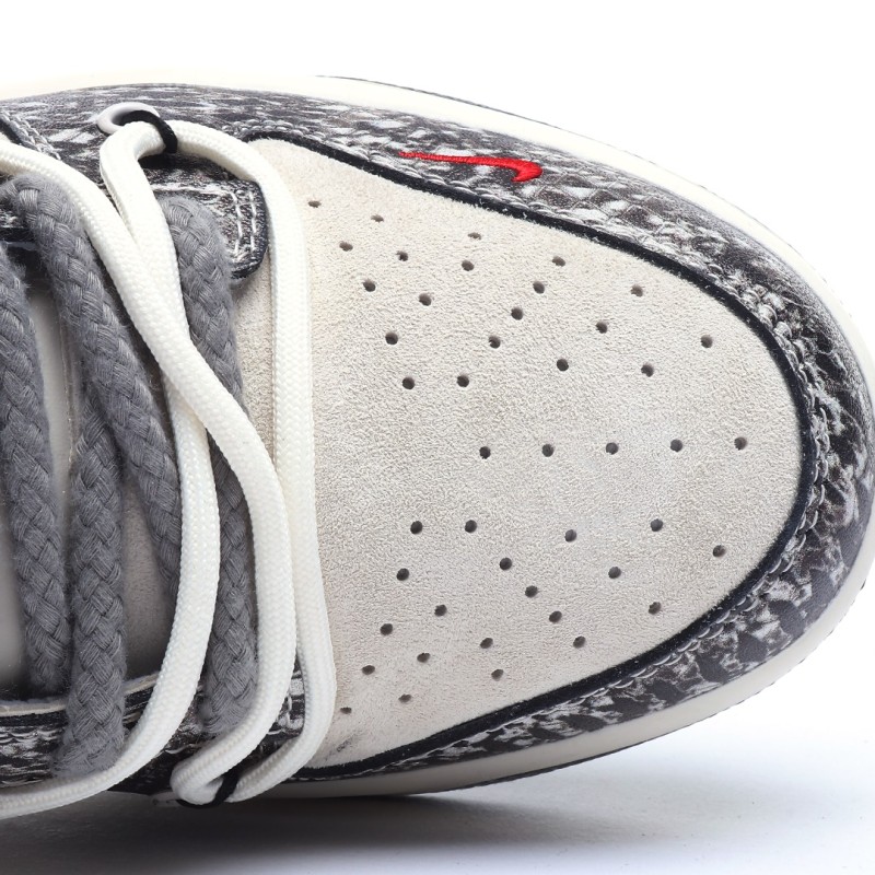 나이키 덩크 로우 유니버시티