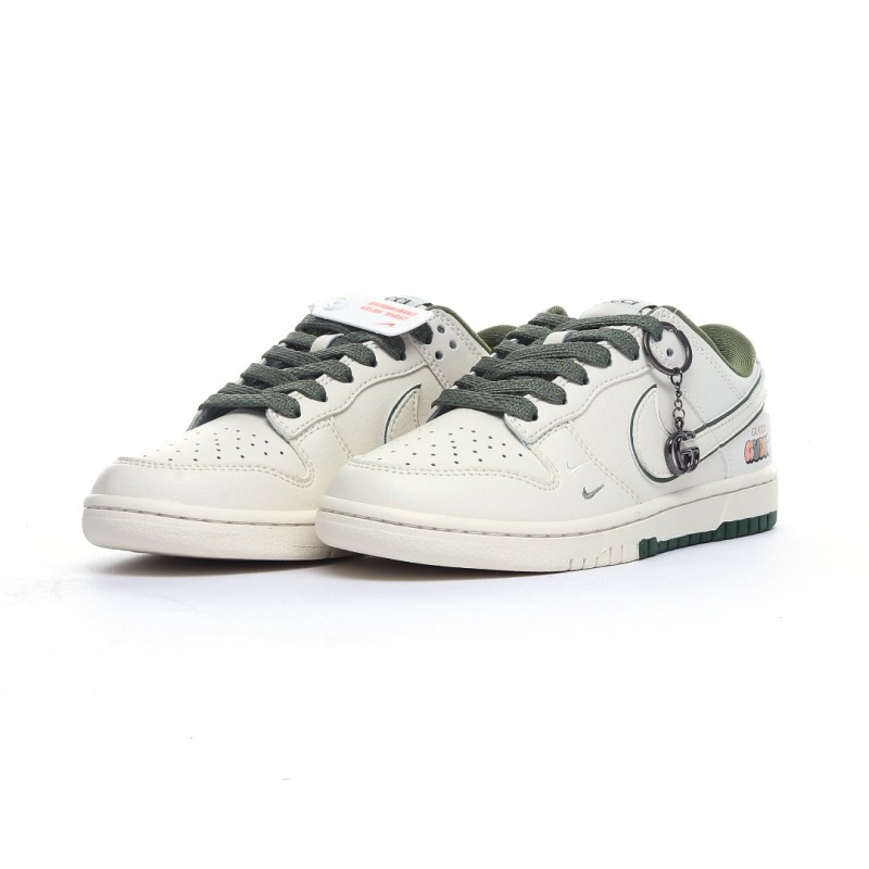 나이키 덩크 로우 유니버시티