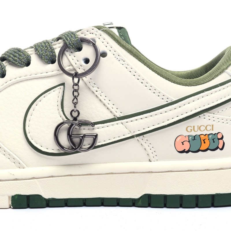 나이키 덩크 로우 유니버시티