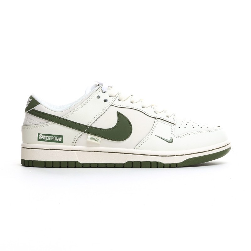 나이키 덩크 로우 유니버시티