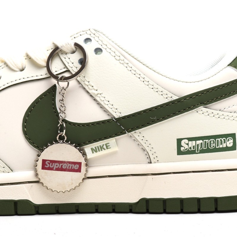 나이키 덩크 로우 유니버시티