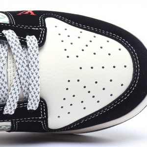 나이키 덩크 로우 유니버시티