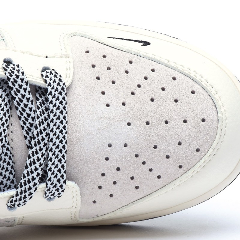 나이키 덩크 로우 유니버시티