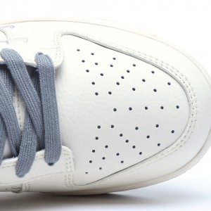 나이키 덩크 로우 유니버시티