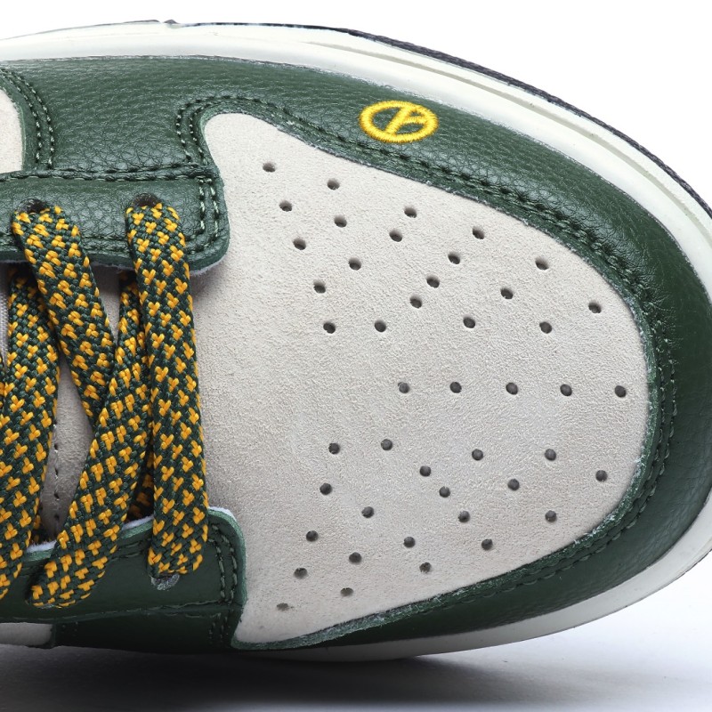 나이키 덩크 로우 유니버시티