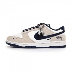 나이키 덩크 로우 유니버시티